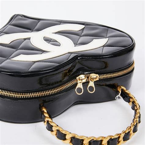 borsa chanel flap bag|vintage Chanel heart shoulder bag.